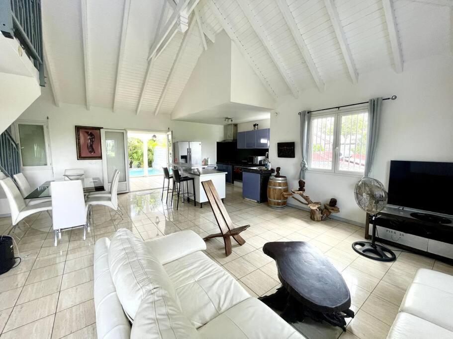 Villa Salomon, 5Min Marina, 10Min Des Plages Les Abymes Exterior foto